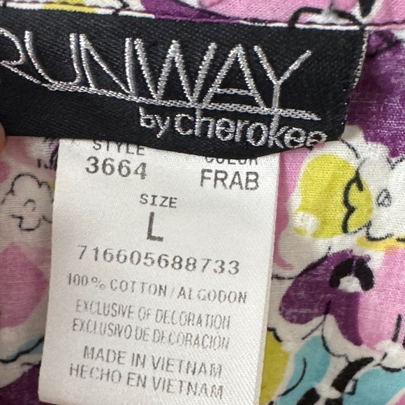 Vera Bradley & other brand Scrub Tops- Lot of 4 - - Picture 10 of 14